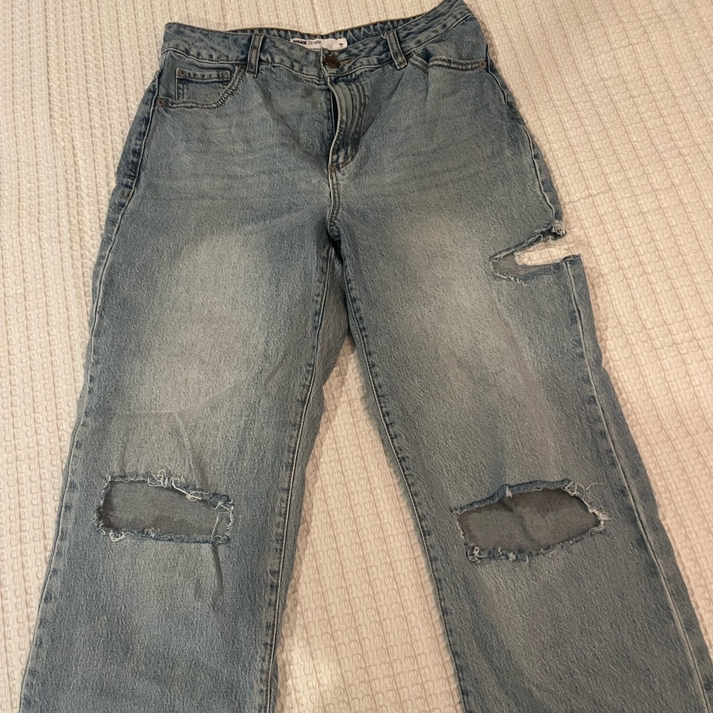 GARAGE RIPPED JEANS